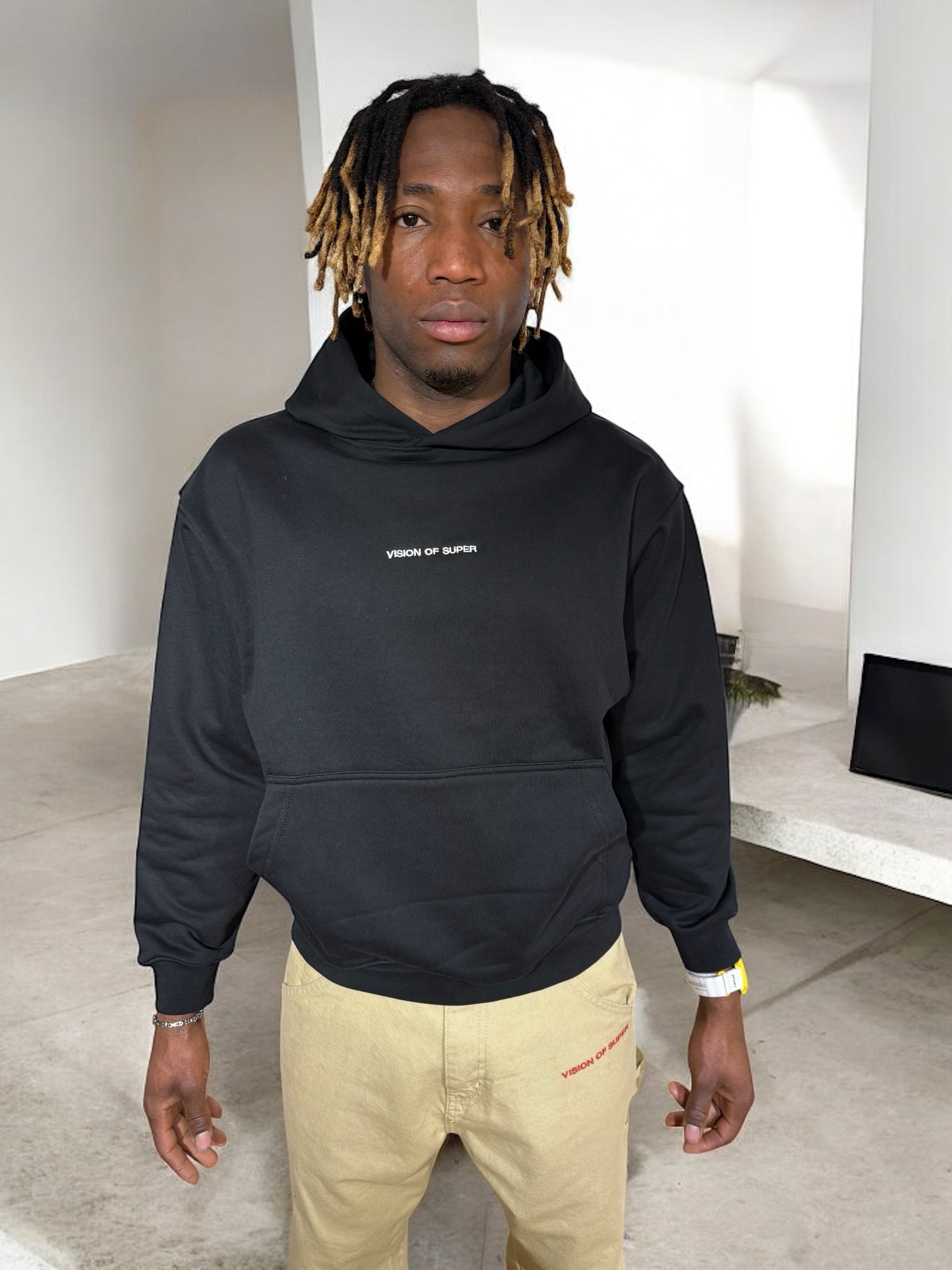 BLACK HOODIE WITH BREAKING VISION PRINT