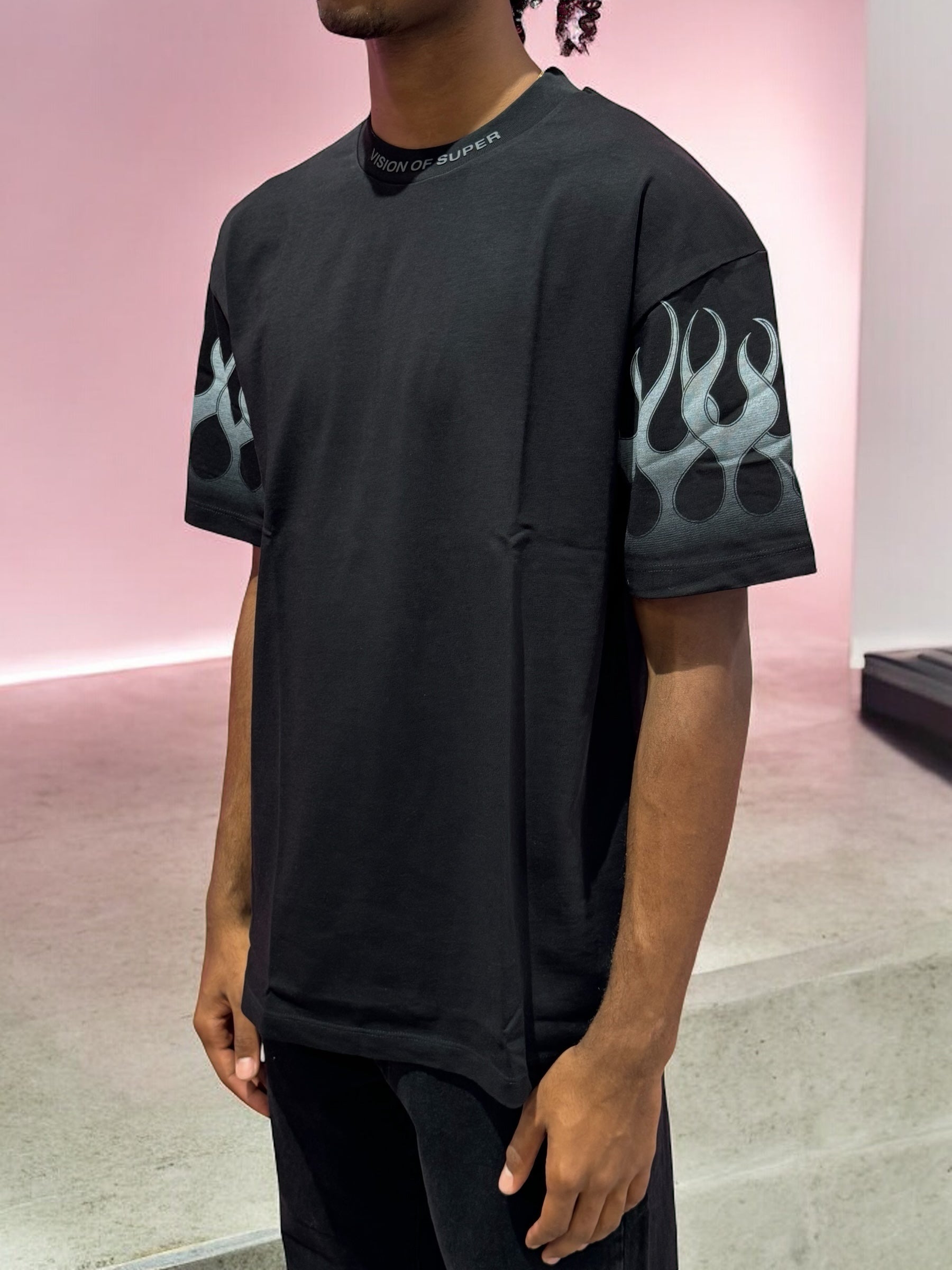 BLACK TSHIRT WITH WHITE EMBROIDERED FLAMES