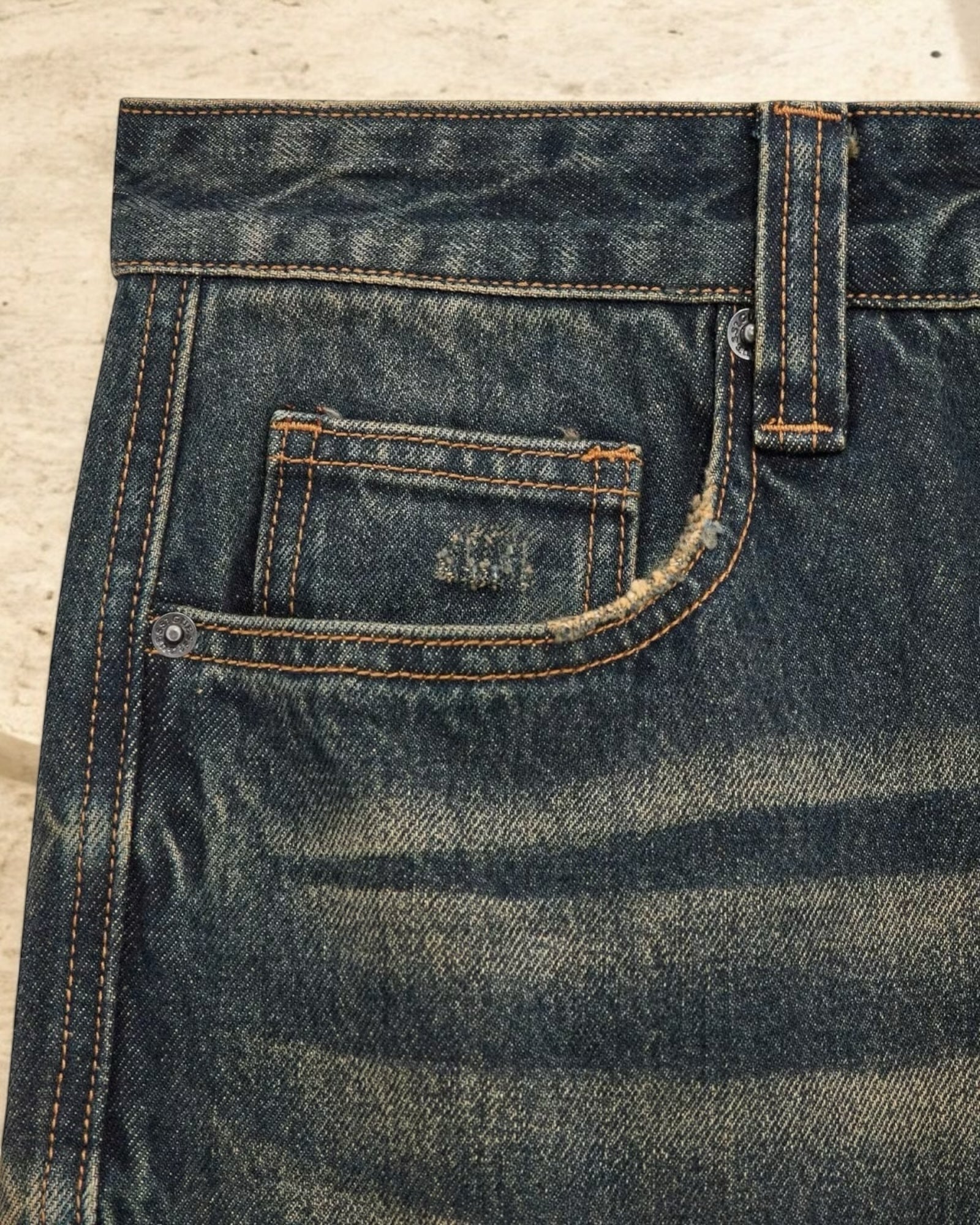 Go carpenter Guess oG blue