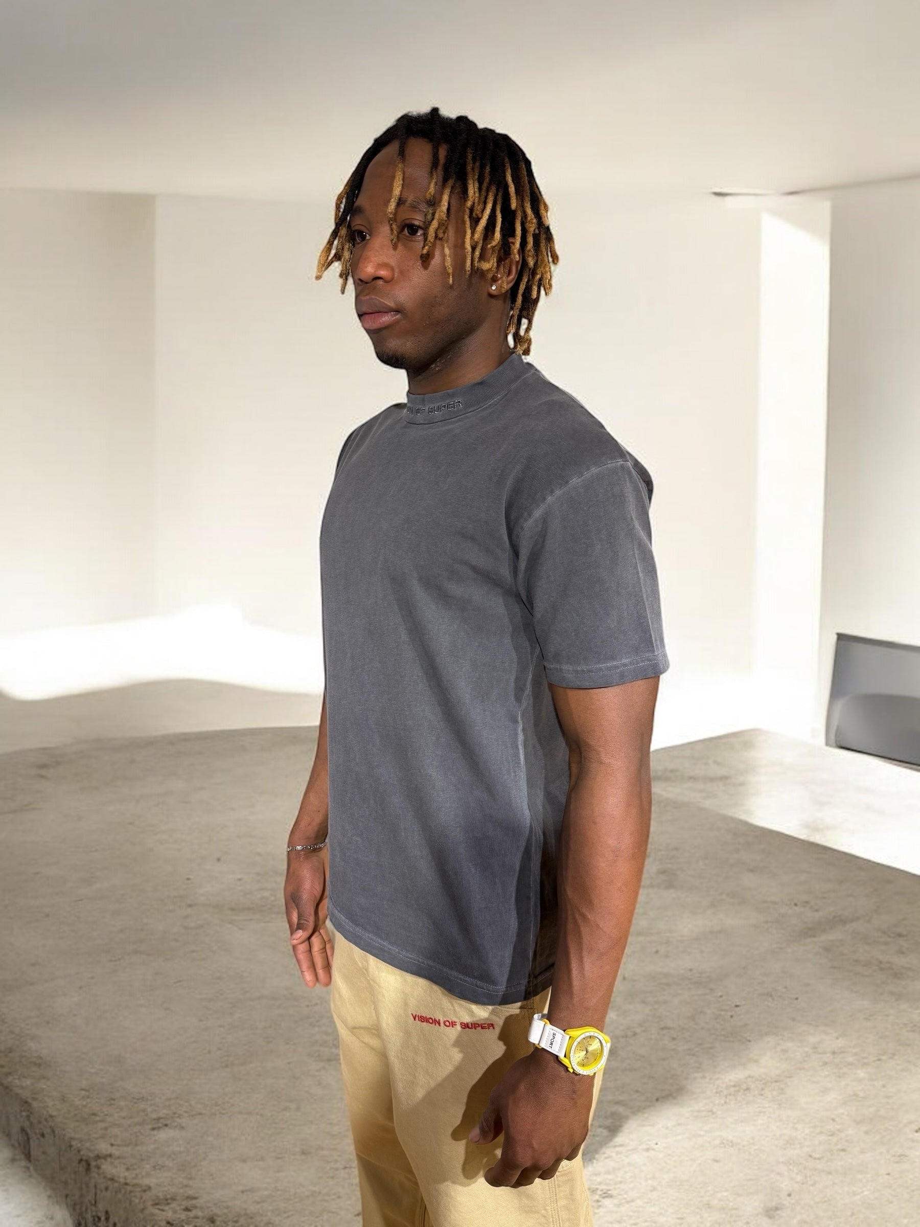 T-SHIRT WITH BREAKING VISION PRINT