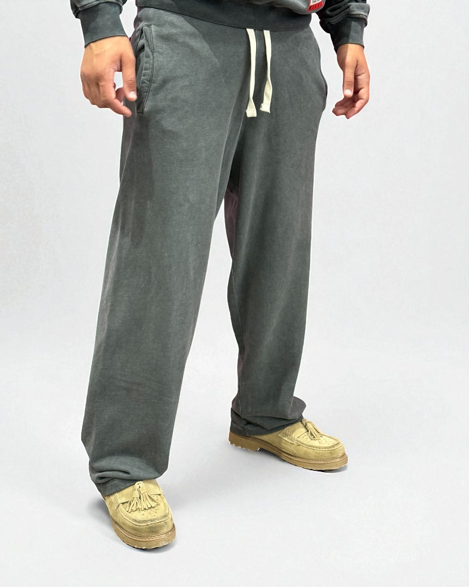 STONE WASH BLACK PANT WITH PATCH