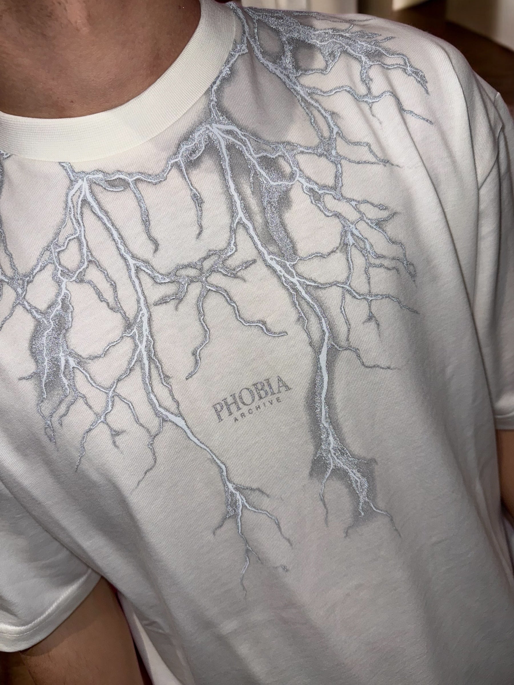 PHOBIA WHITE TEE GRAY LIGHTNING