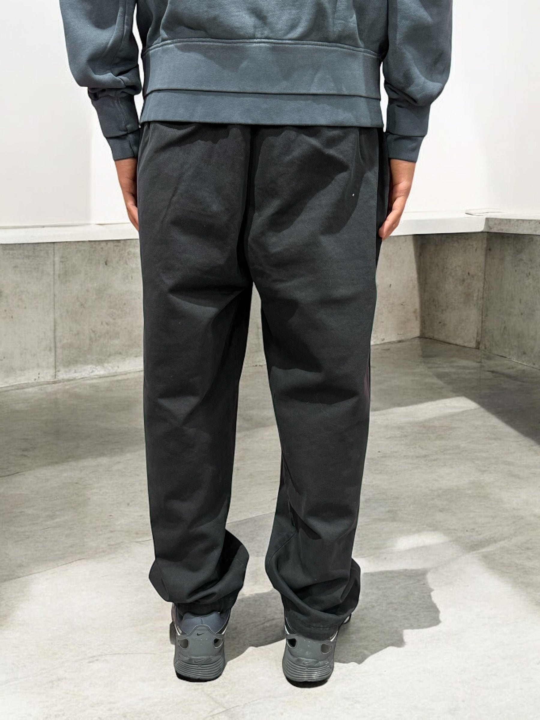 PANTA POCKETS DISCLAIMER BLACK