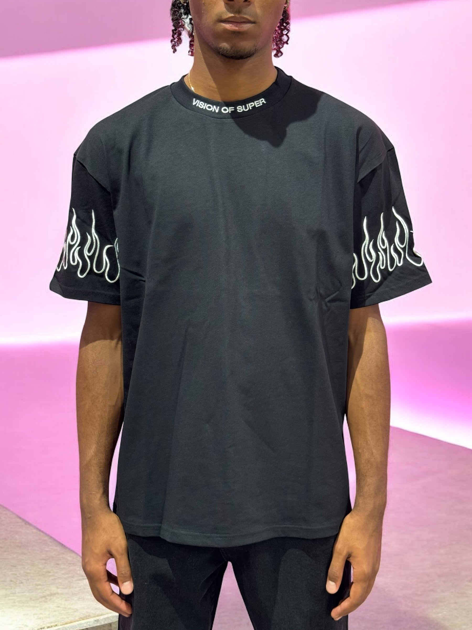 BLACK TSHIRT WITH WHITE FLAMES