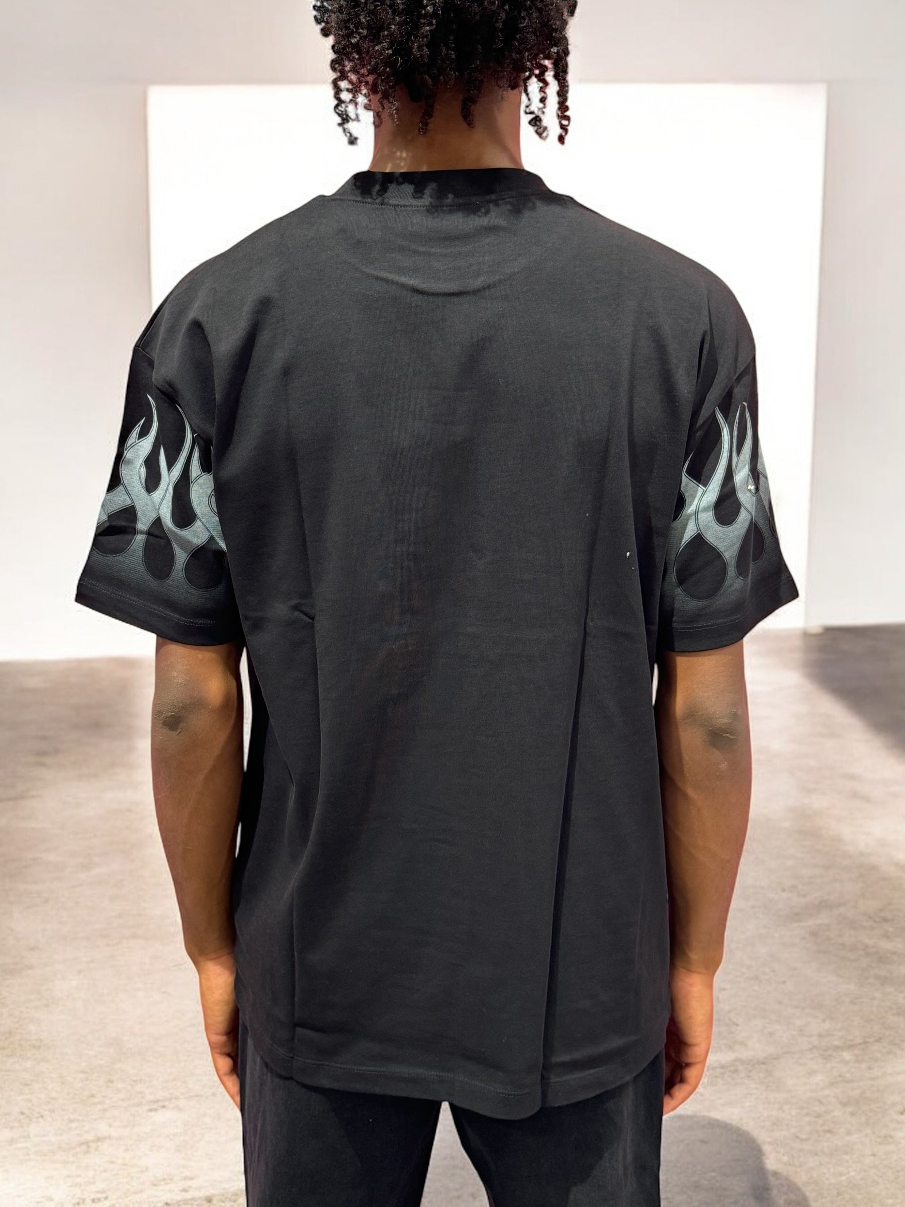 BLACK TSHIRT WITH WHITE EMBROIDERED FLAMES