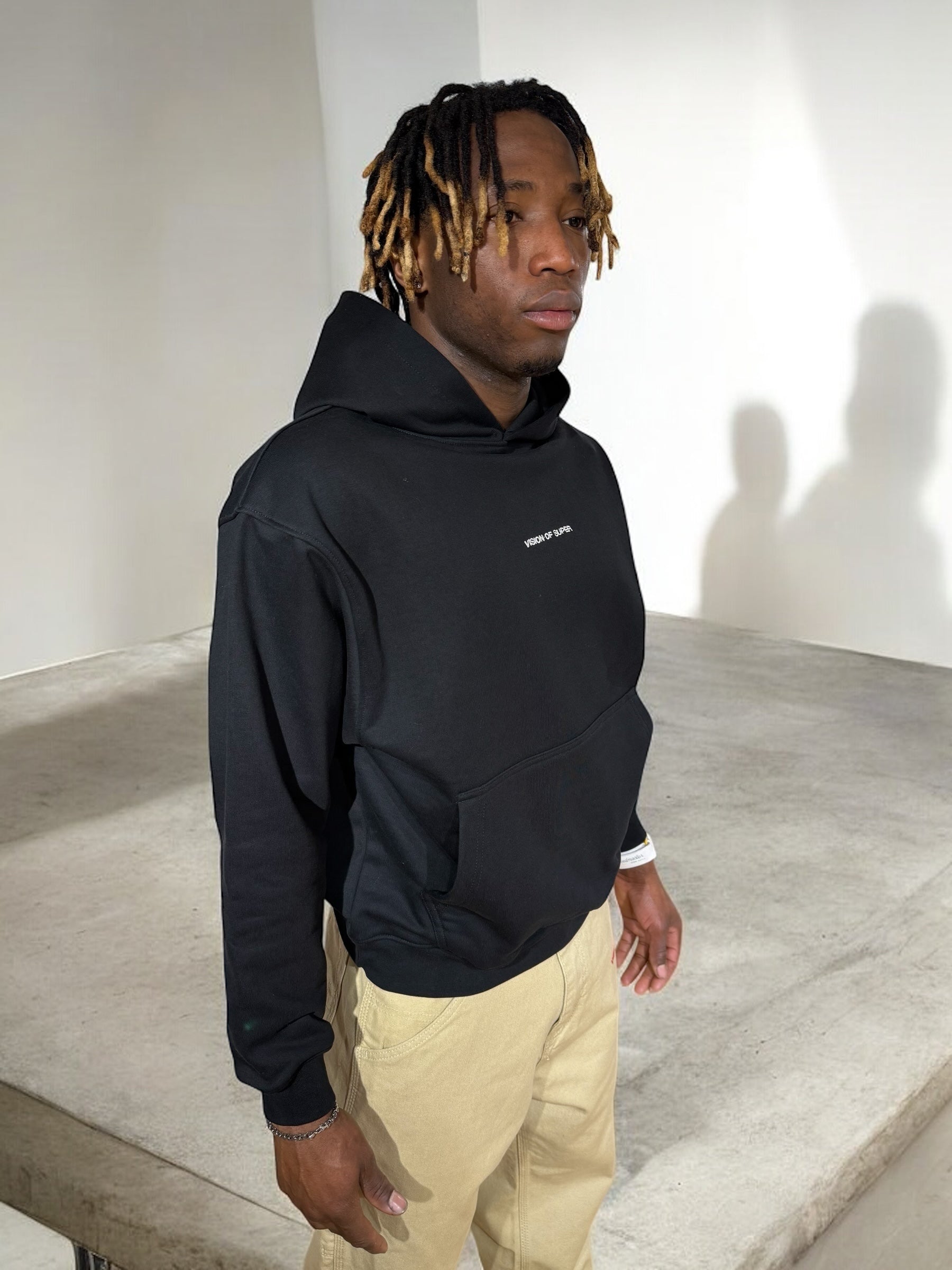 BLACK HOODIE WITH BREAKING VISION PRINT