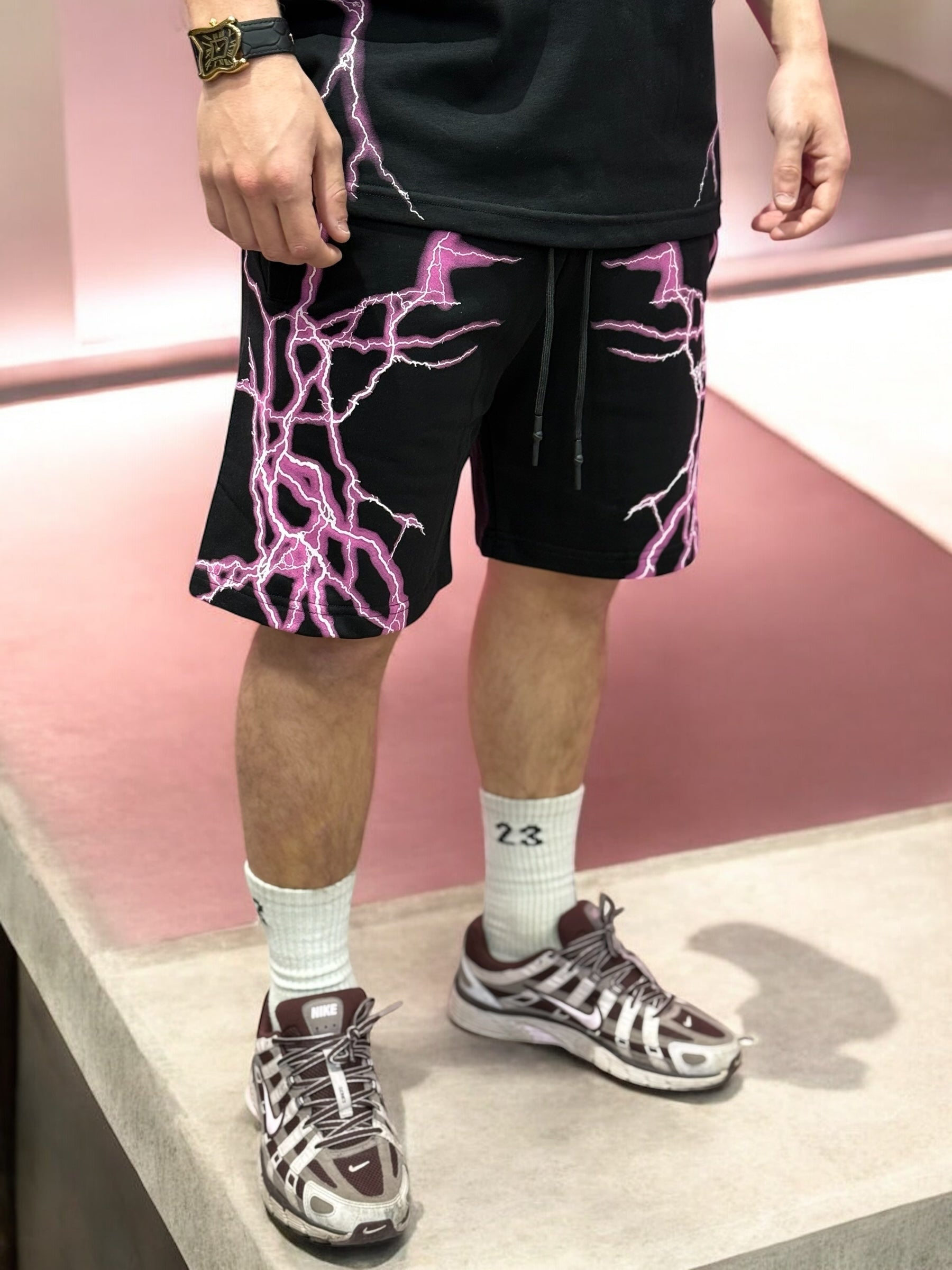 PHOBIA BLACK SHORTS LATERAL PINK