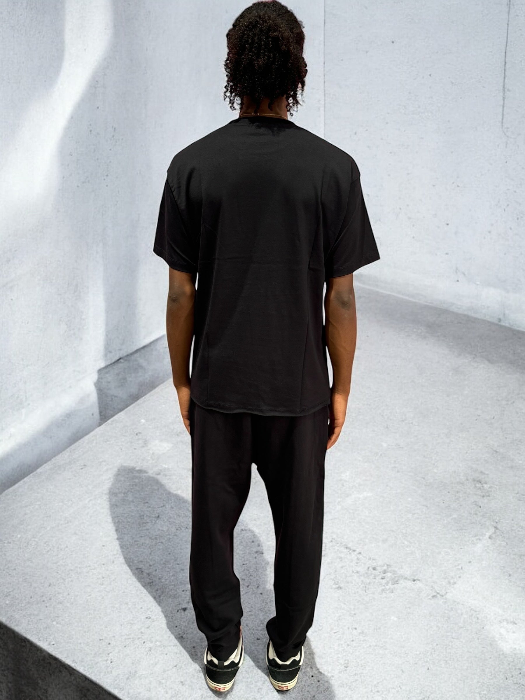 TUTA ALL BLACK DISCLAIMER