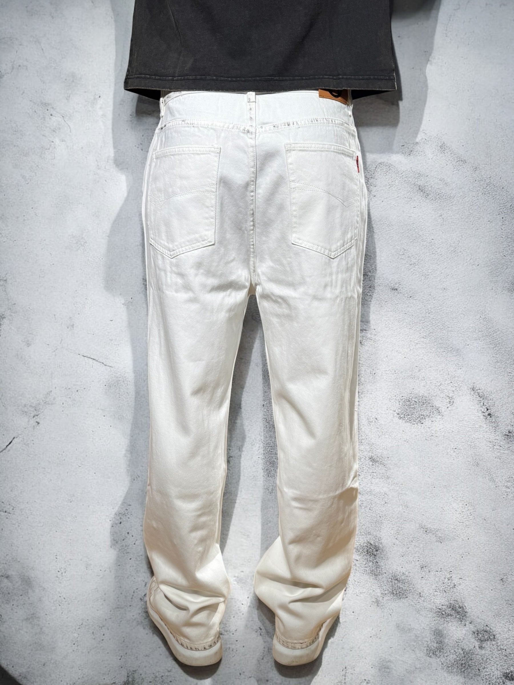 GRAFFITI DENIM PANT