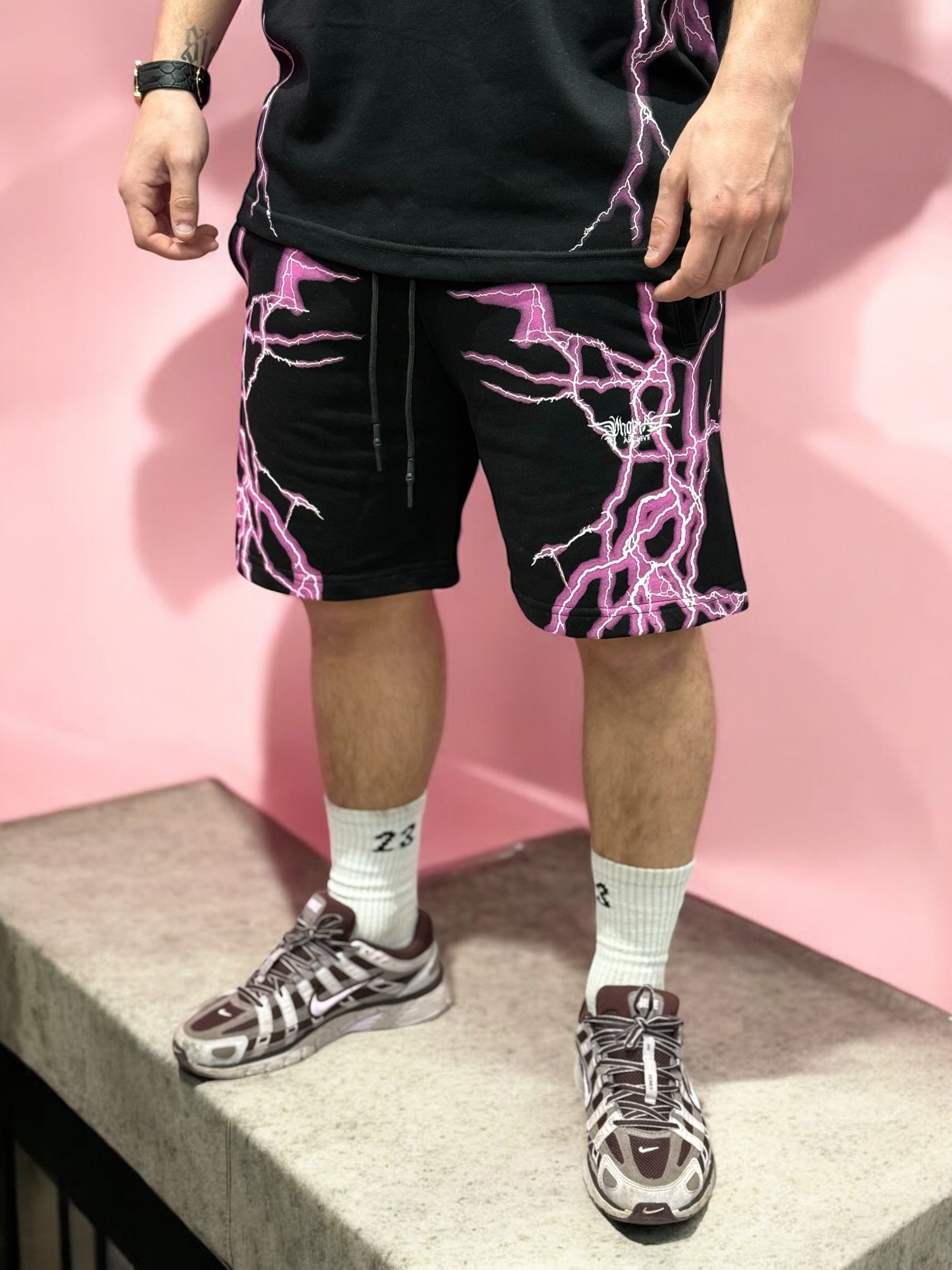 PHOBIA BLACK SHORTS LATERAL PINK