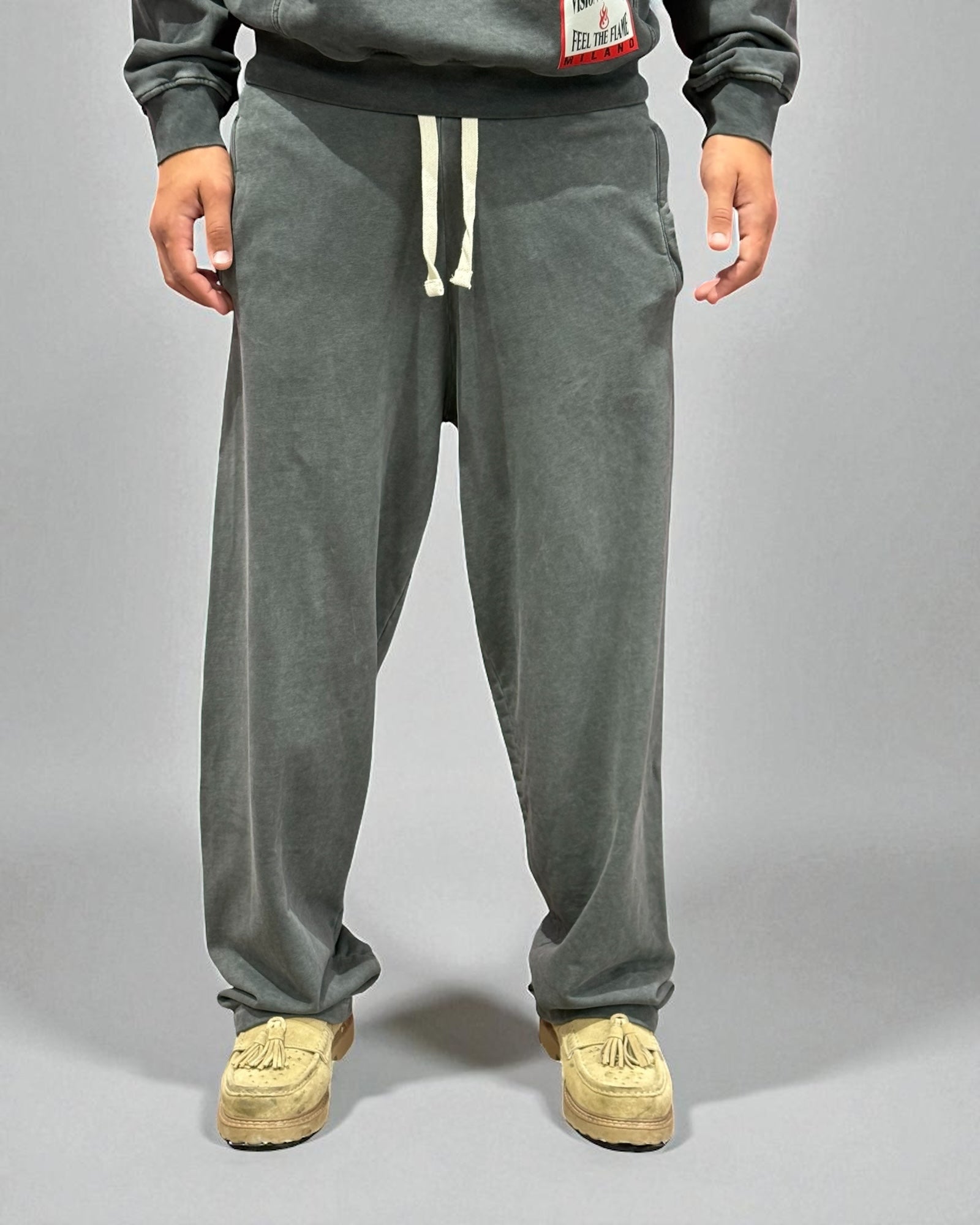 STONE WASH BLACK PANT WITH PATCH