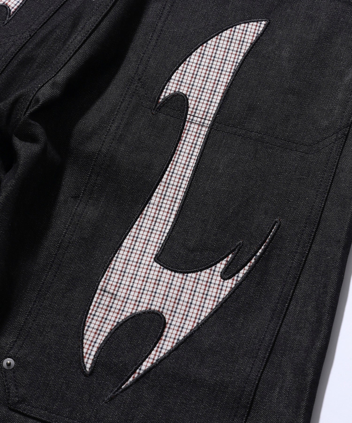 CUT OUT XL LOOSE SHORTS BLACK XLARGE