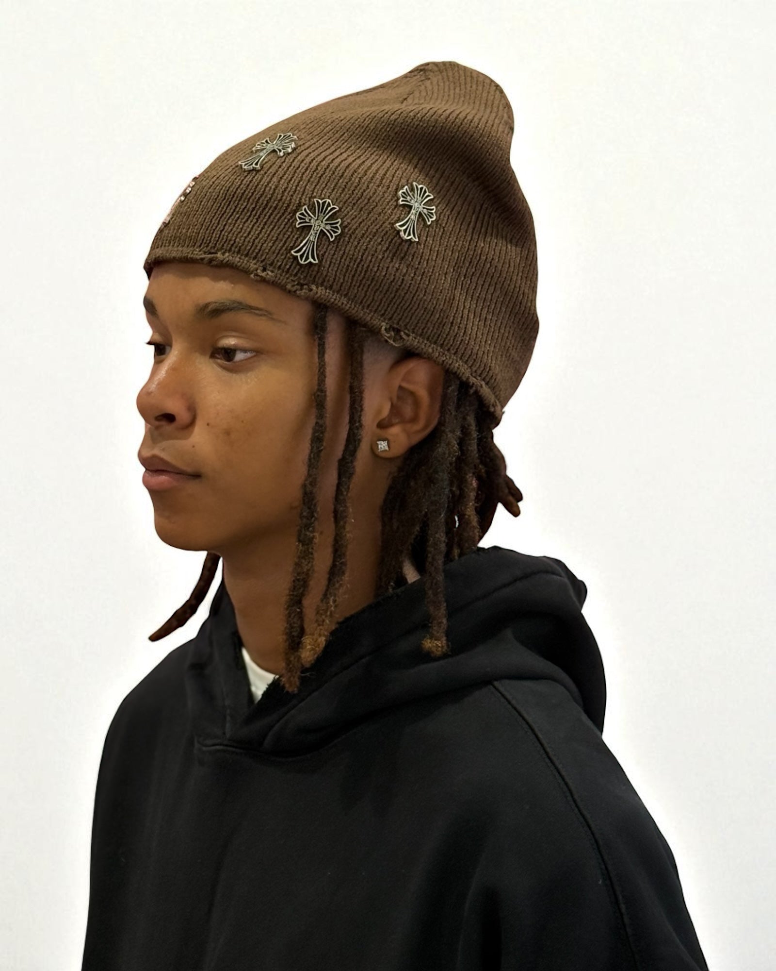 CROSS OVER BEANIE BROWN