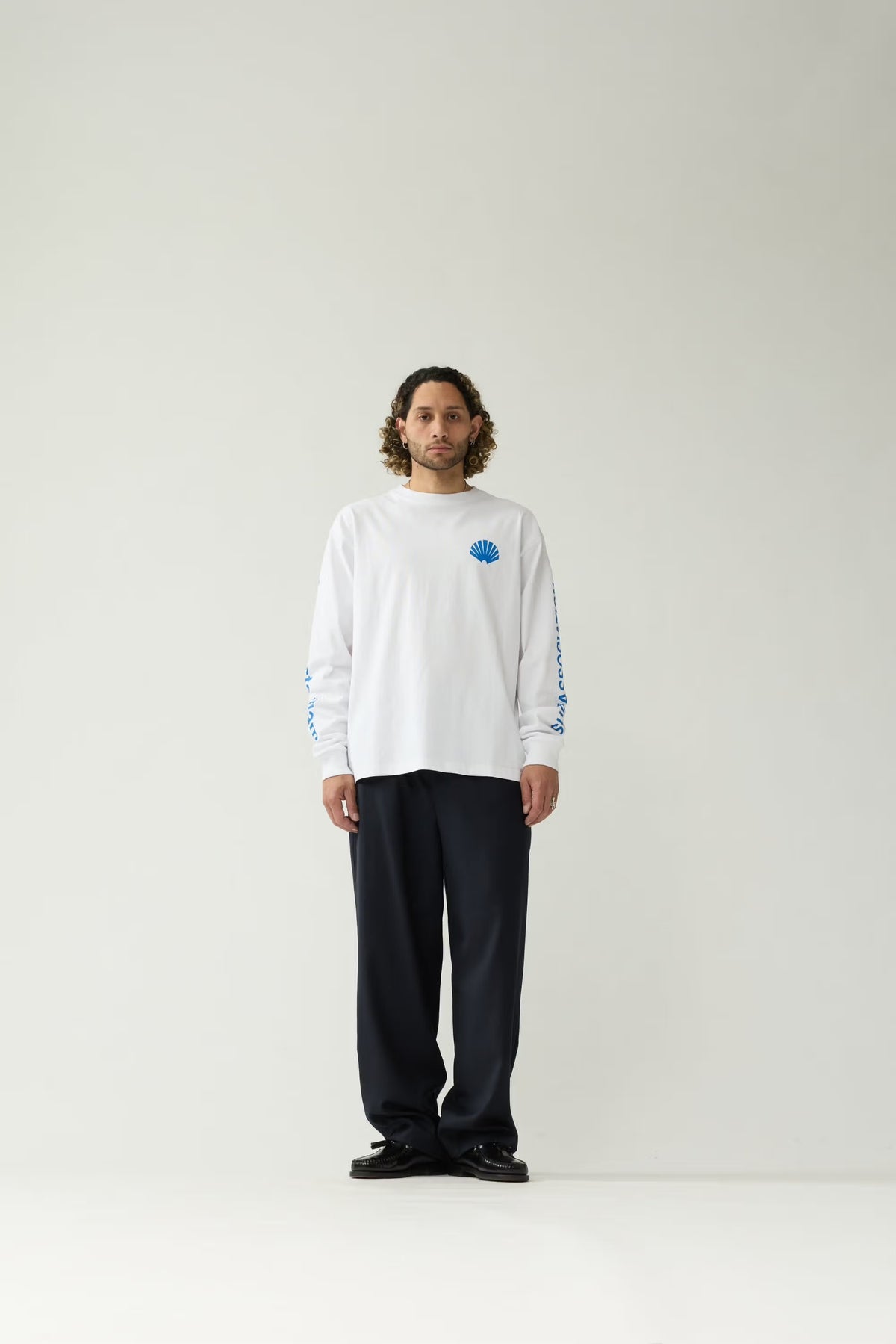 LOGO LONGSLEEVE WHITE