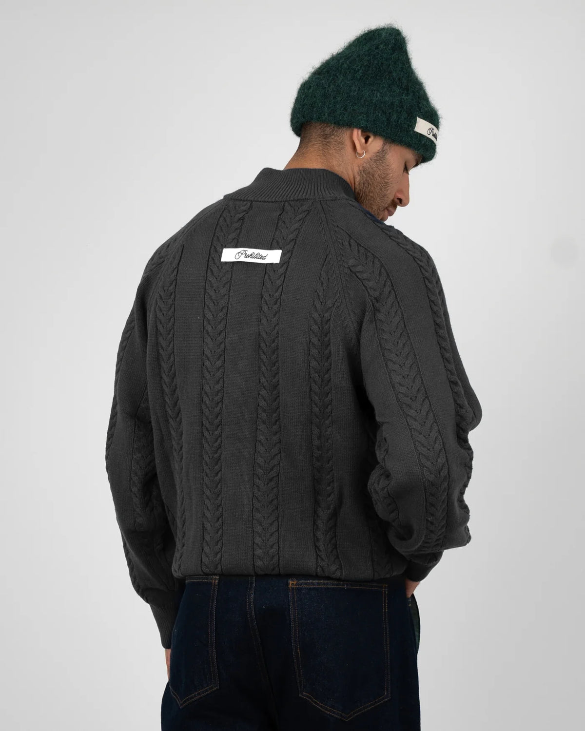 CABLE KNIT QUARTER ZIP | DARK GREY