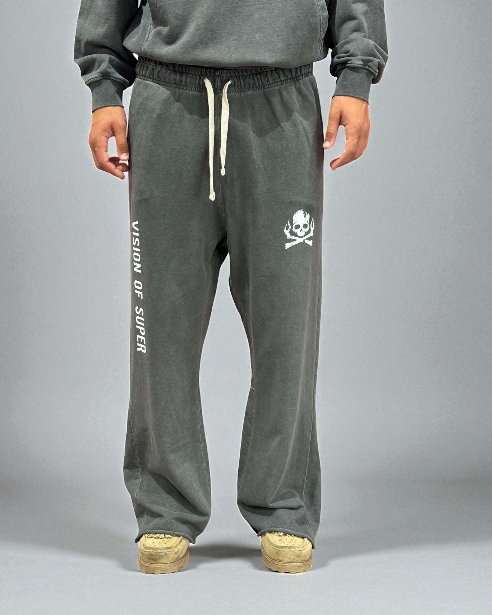 STONE WASH BLACK PANT WITH PRINT