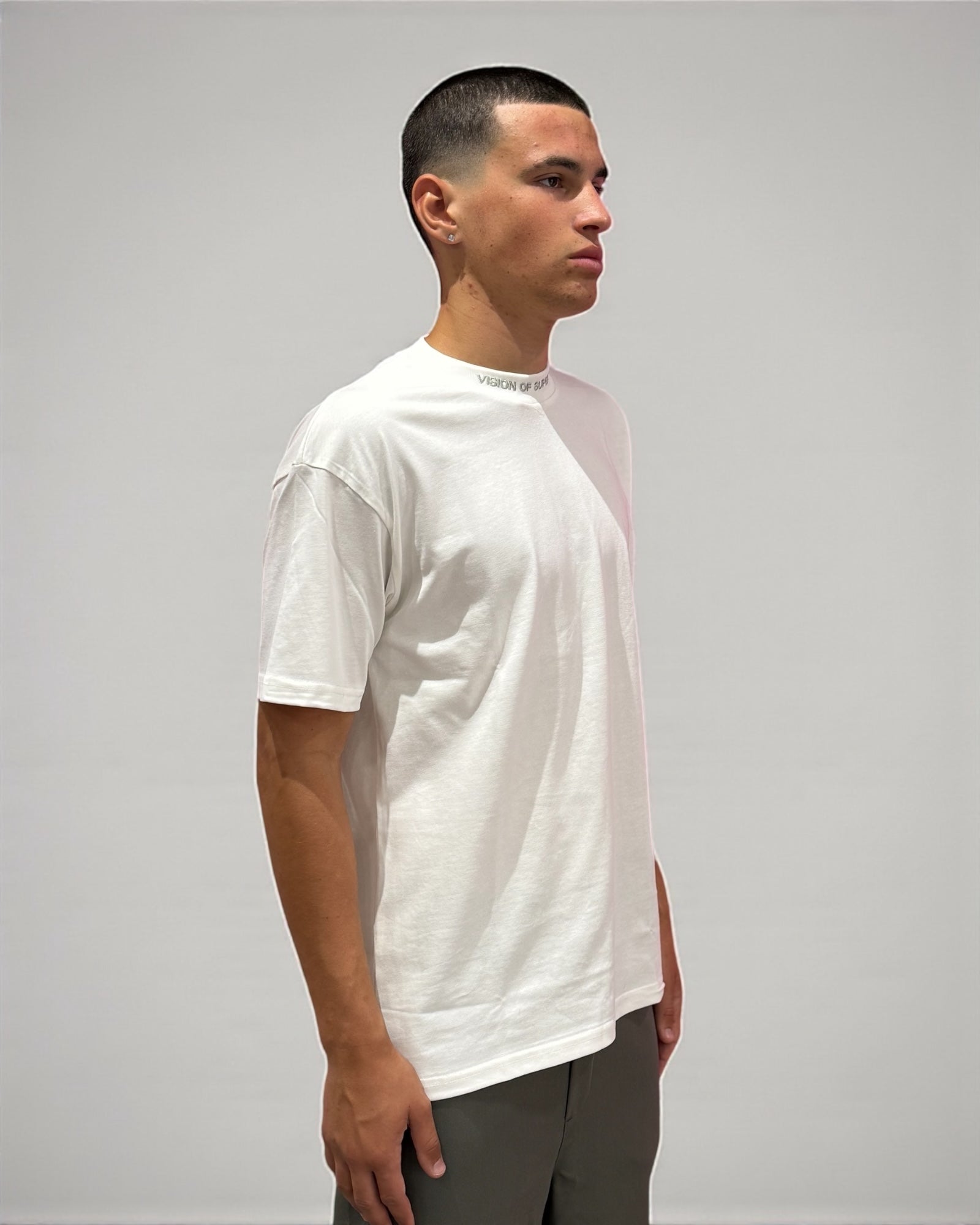 OFF WHITE TEE WITH PRINT ON BACK