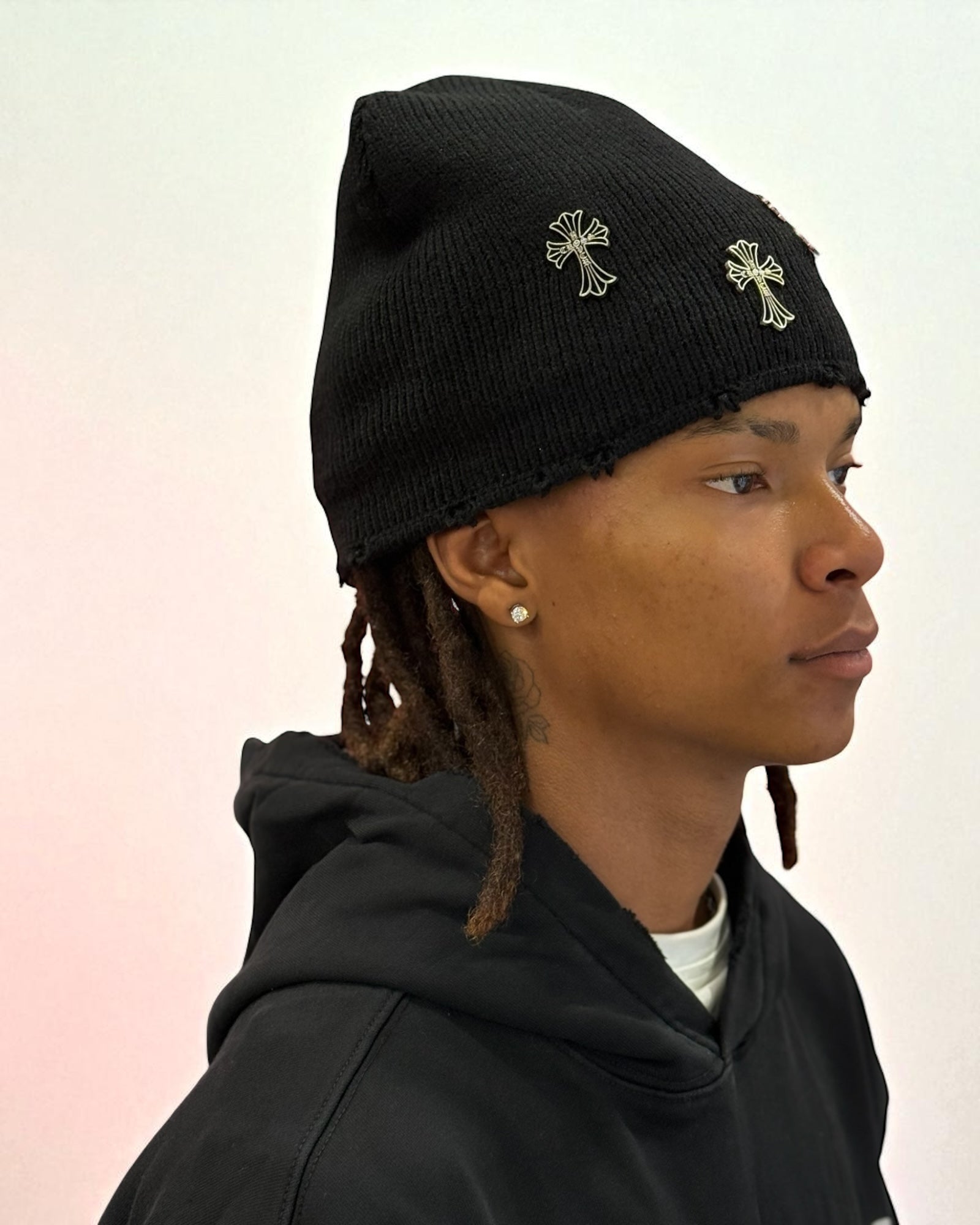 CROSS OVER BEANIE BLACK