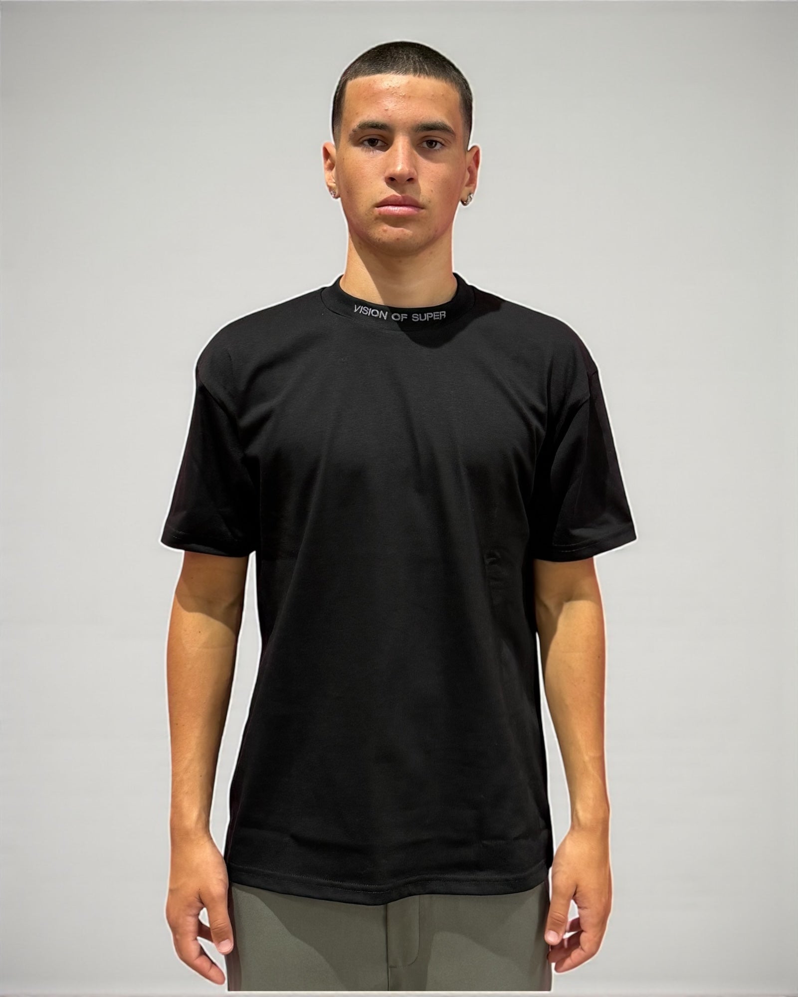 BLACK TEE WITH PRINT ON BACK
