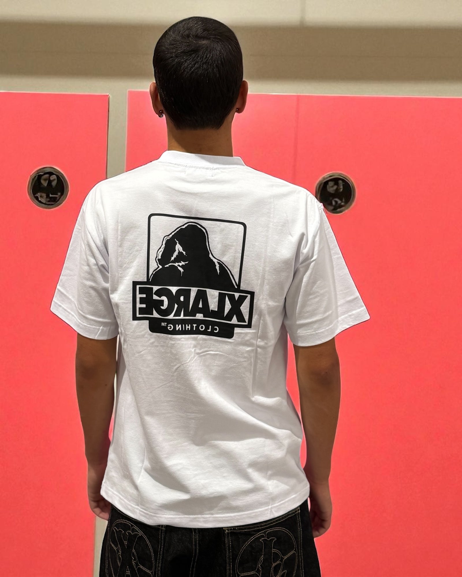 BACKSIDE TEE LOGO WHITE