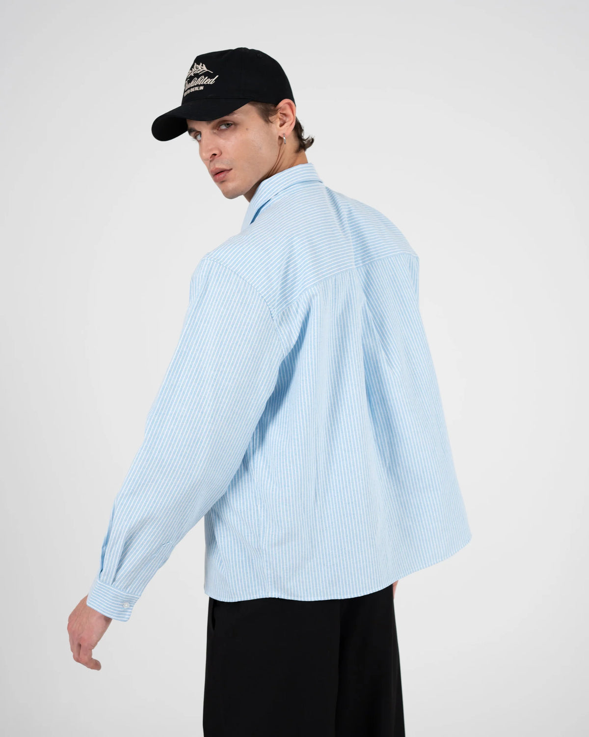 THE OXFORD BUTTON DOWN SHIRT | BLU