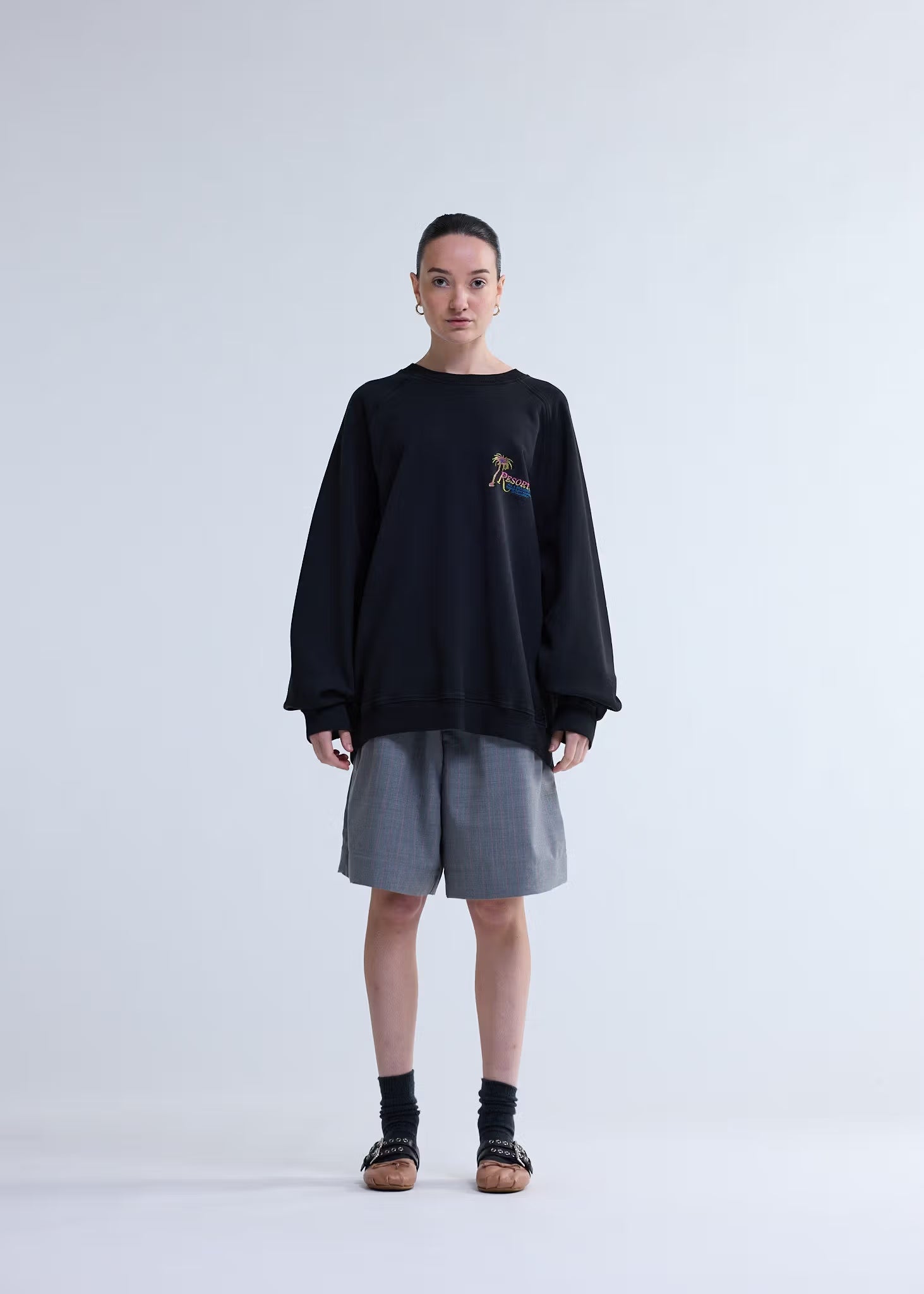 RESORTS CREWNECK BLACK