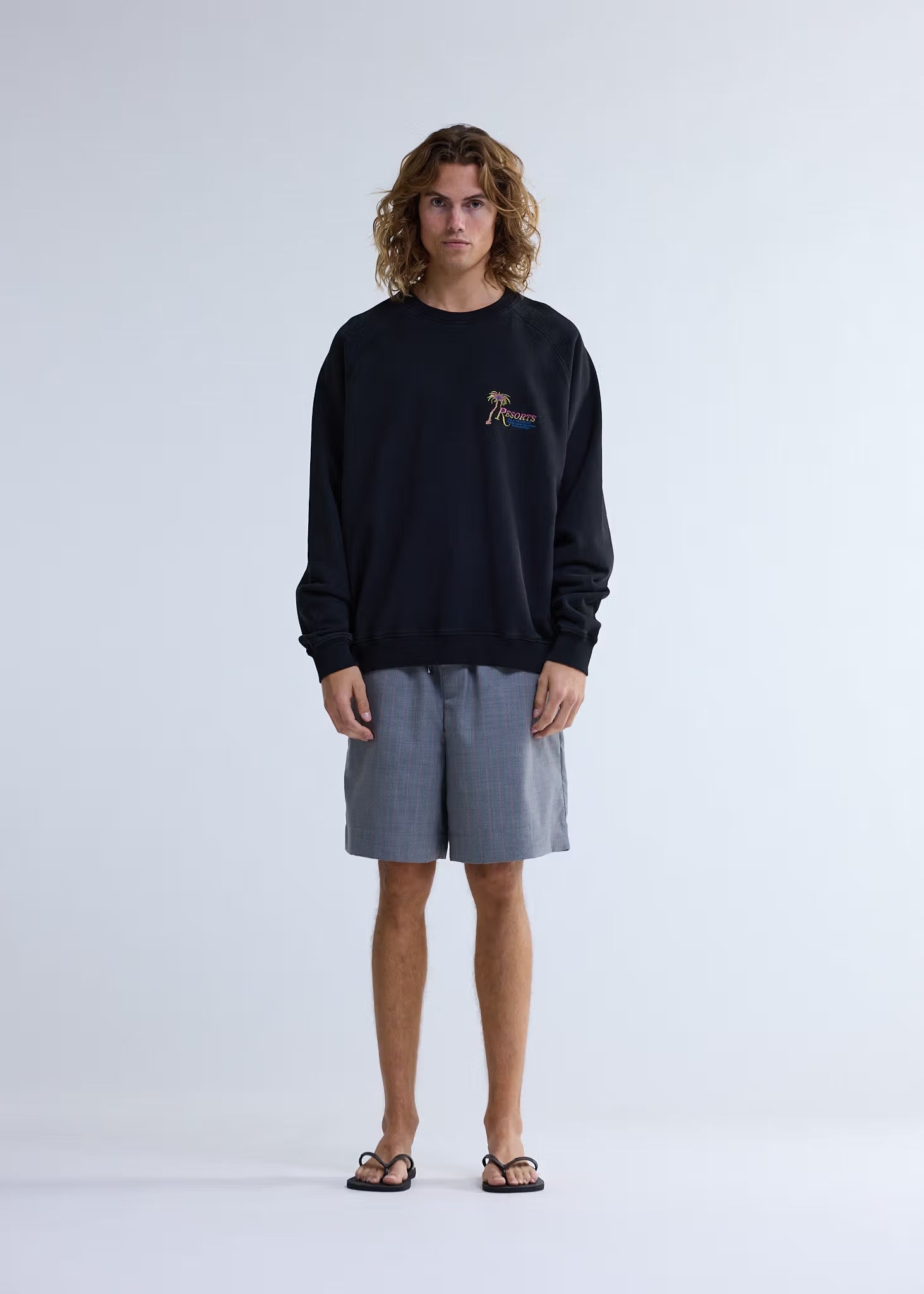 RESORTS CREWNECK BLACK