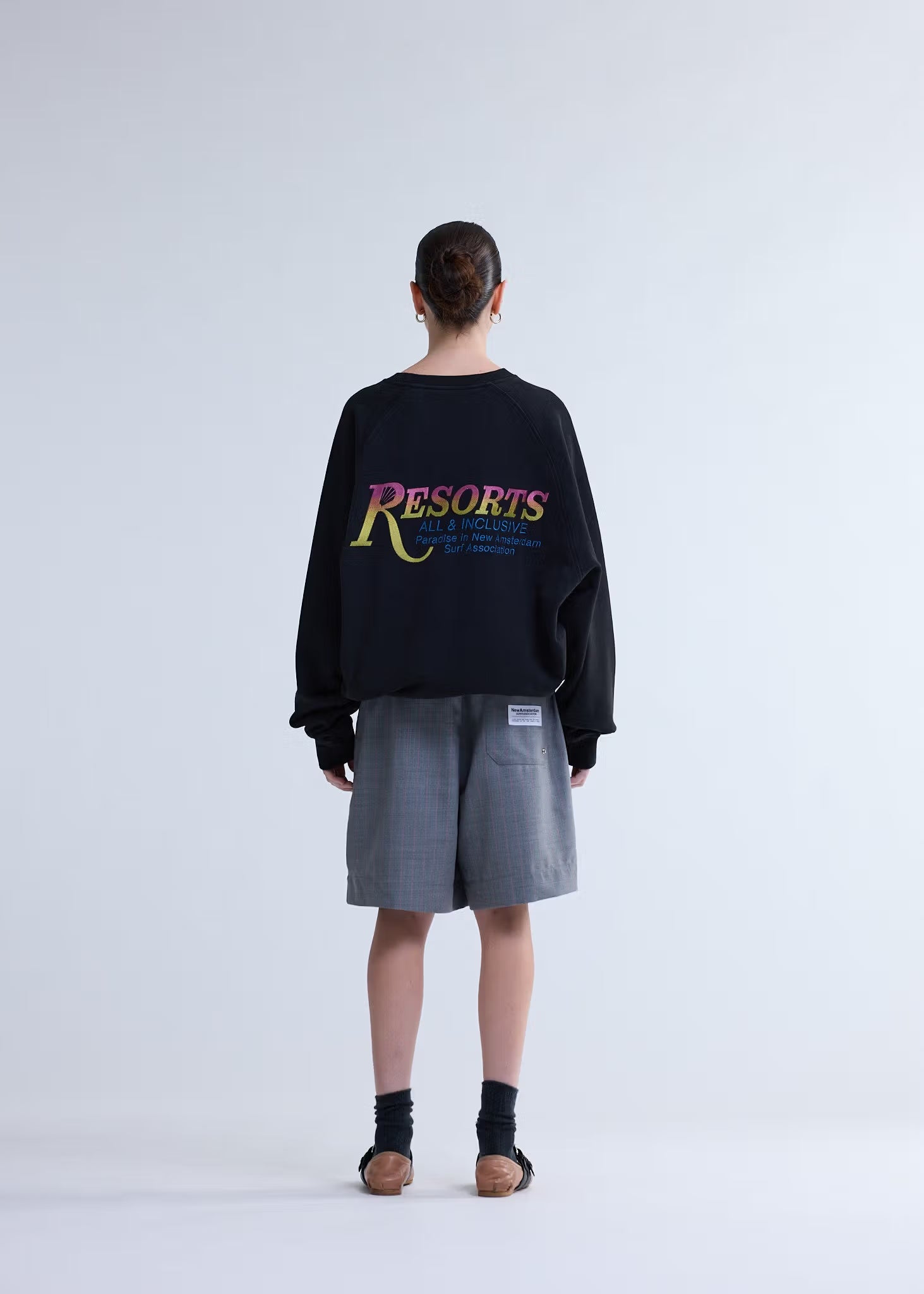 RESORTS CREWNECK BLACK